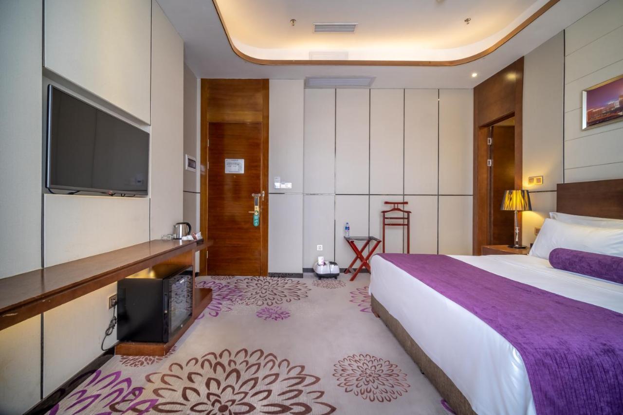 Relteem Hotel Zhongshan  Exterior photo