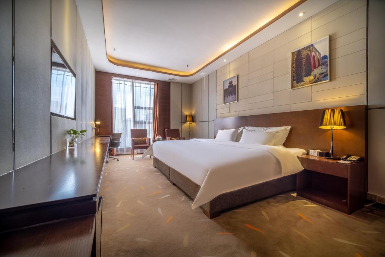 Relteem Hotel Zhongshan  Exterior photo