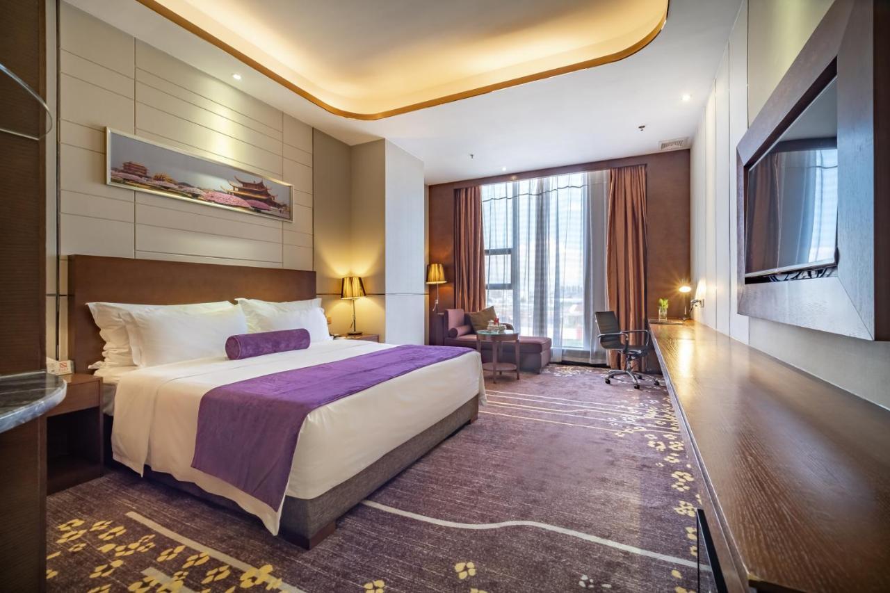 Relteem Hotel Zhongshan  Exterior photo